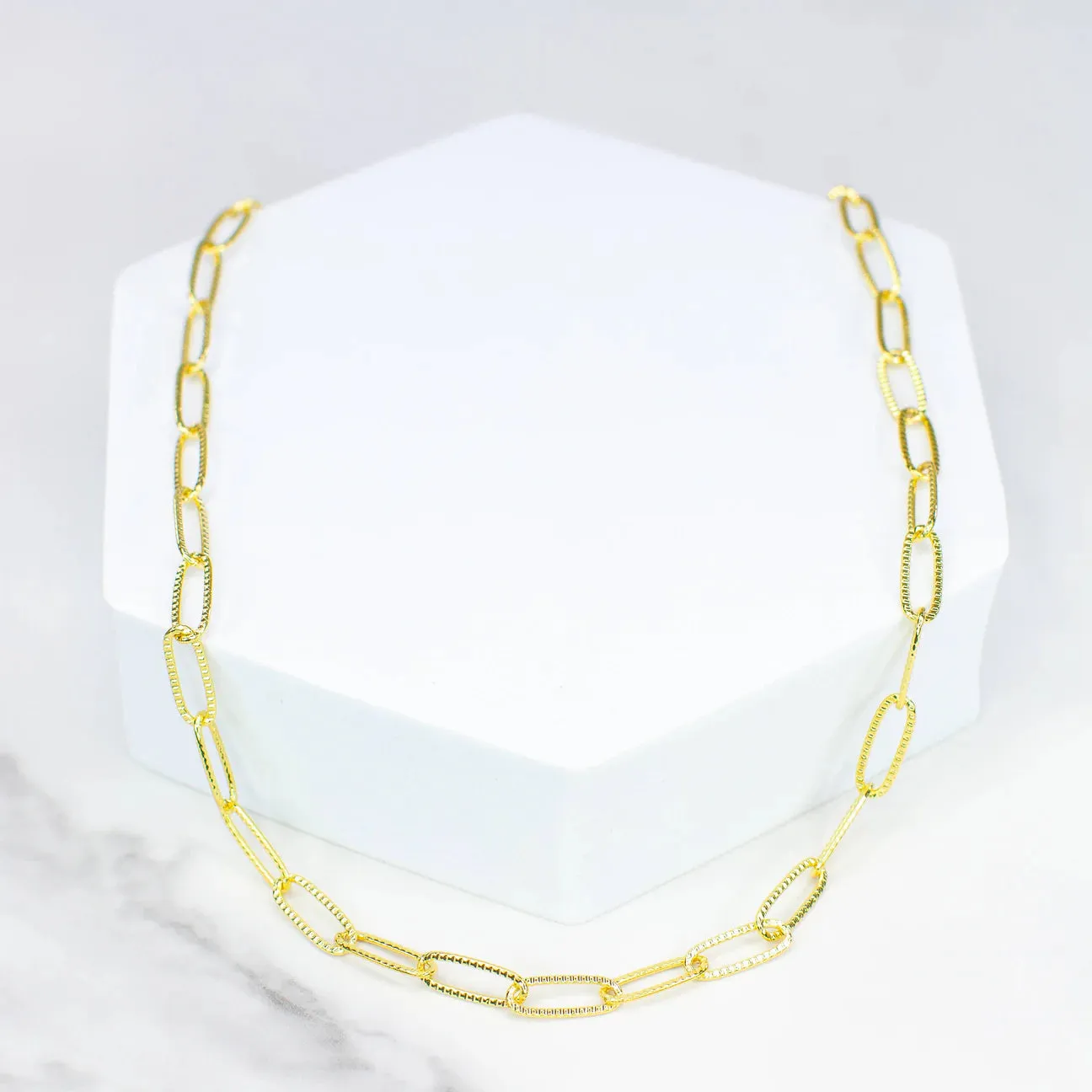 Gold Texture Paper Clip Necklace