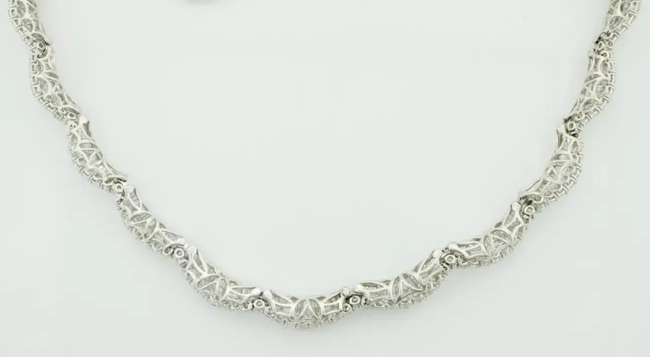 Important Diamond Necklace in 18k Gold 16.13 Carats