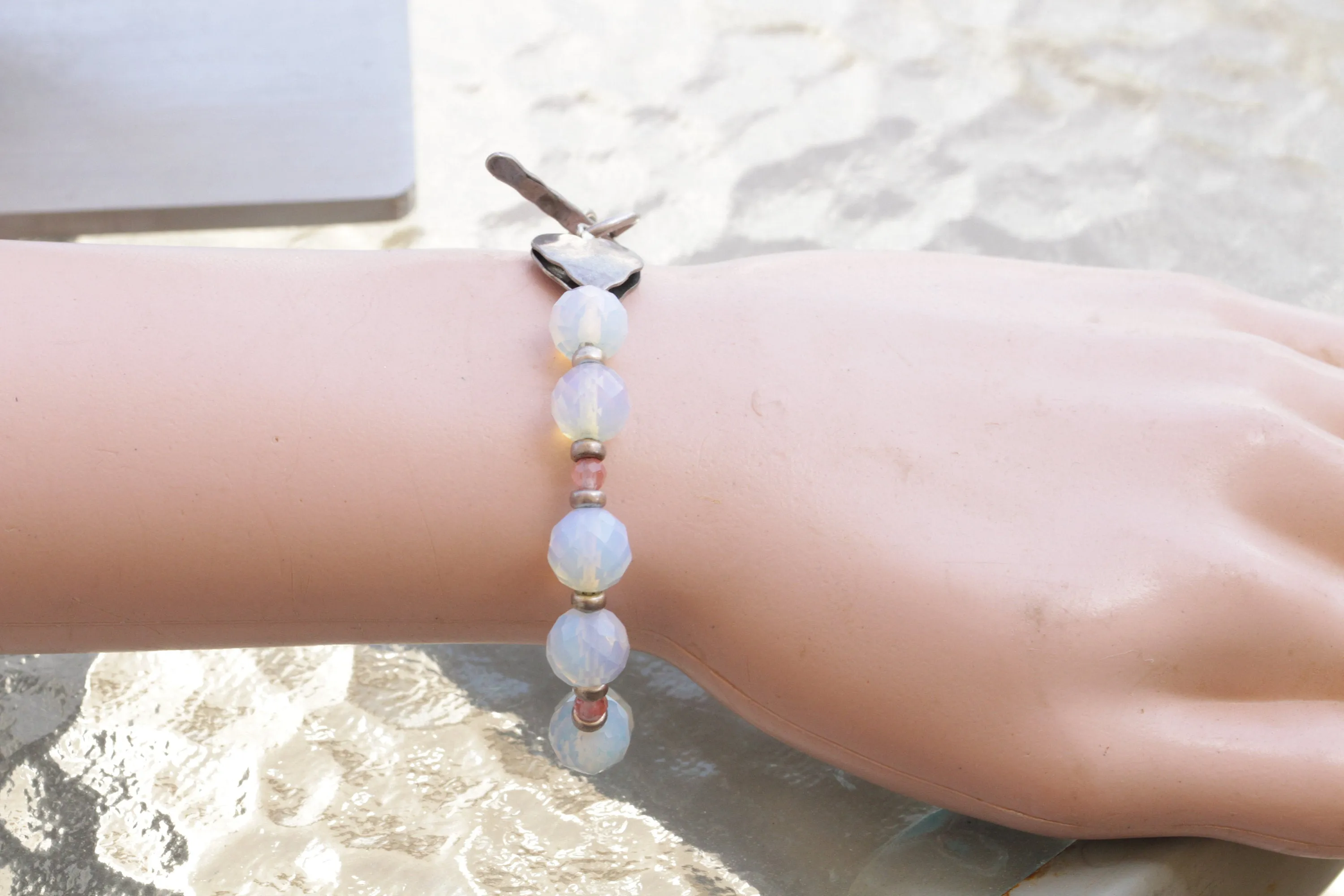 MOONSTONE BEADED BRACELET