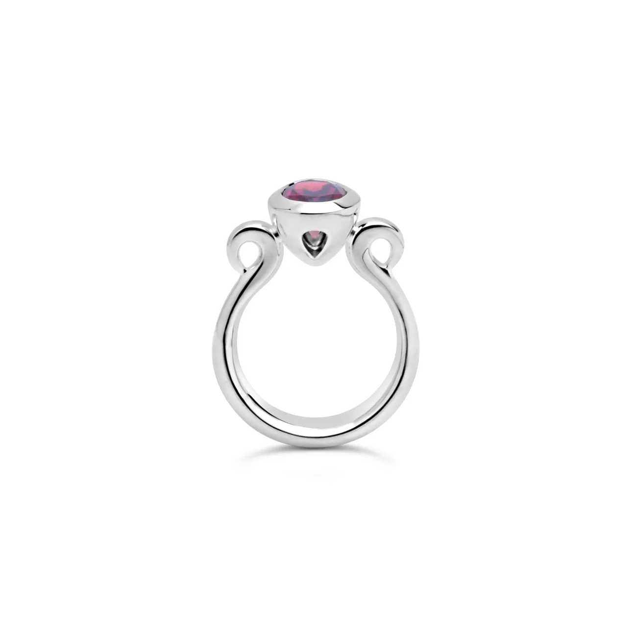 Nouvelle Lily Garnet Set Ring