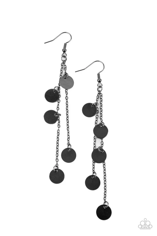 Paparazzi Earring ~ Take A Good Look - Black