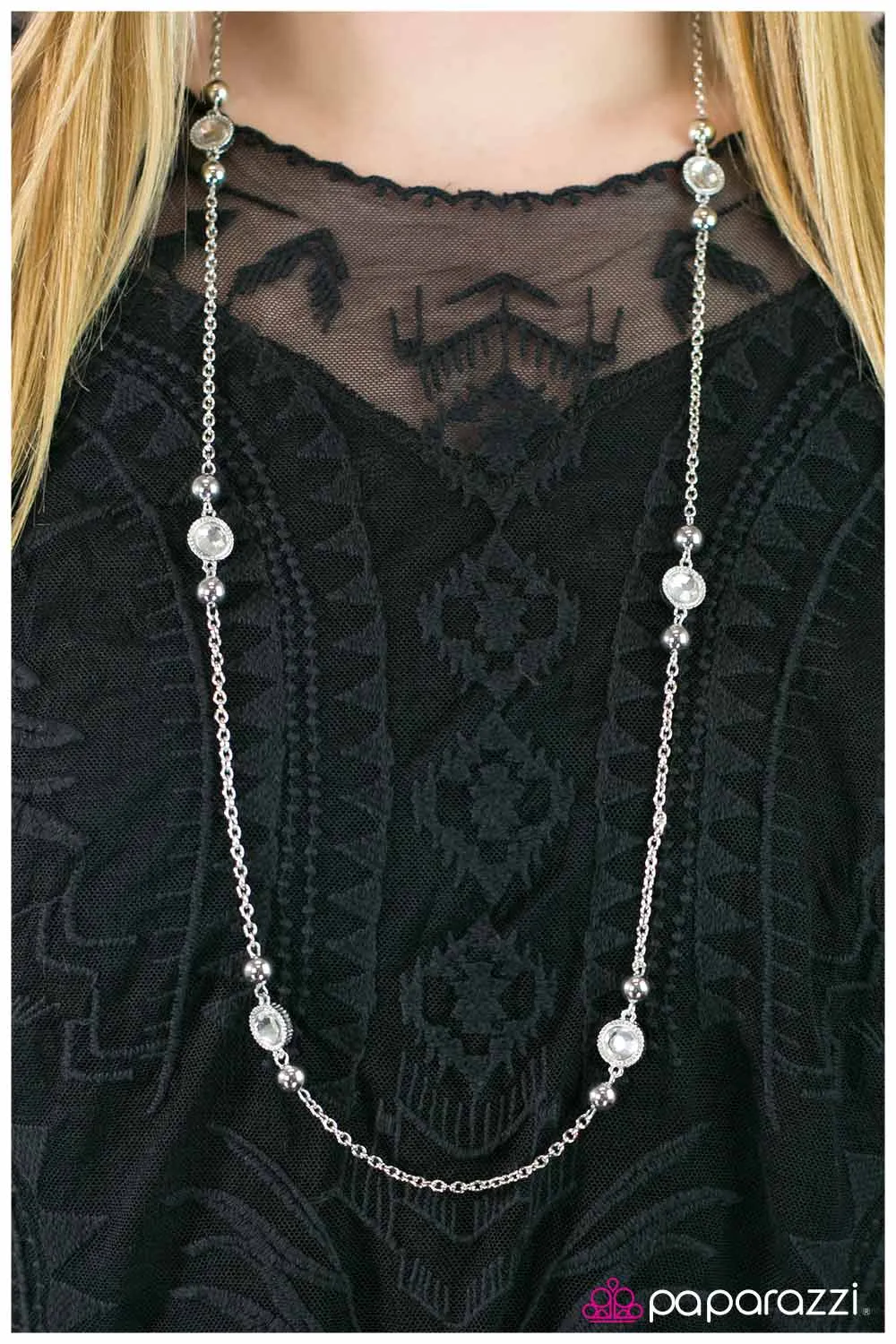 Paparazzi Necklace ~ Broadway Beauty - White