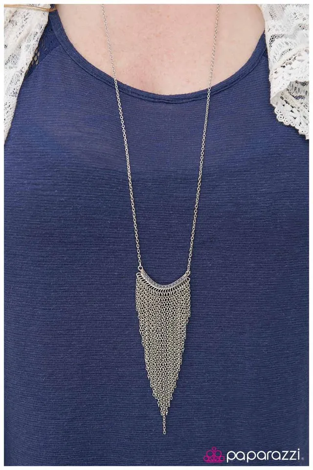 Paparazzi Necklace ~ Out Of My Way! - Silver