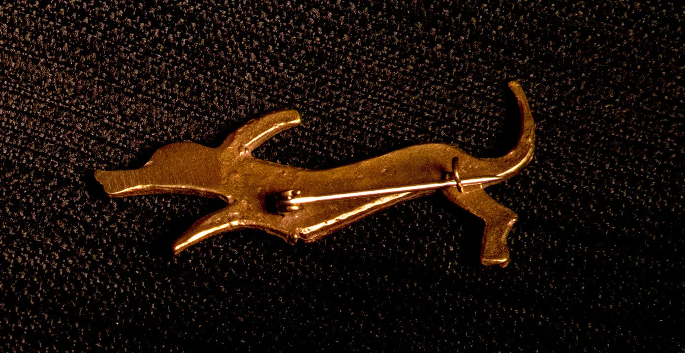 Roman Dog Brooch - Y-18