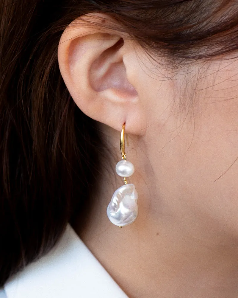 The Baroque Lustrous Pearl Earrings